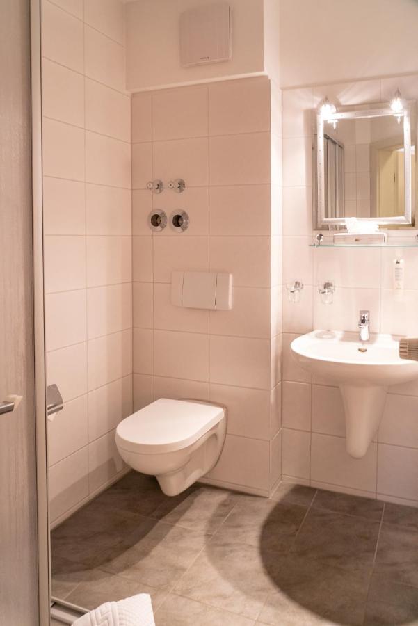 Parkhotel Neustadt Garni Екстериор снимка
