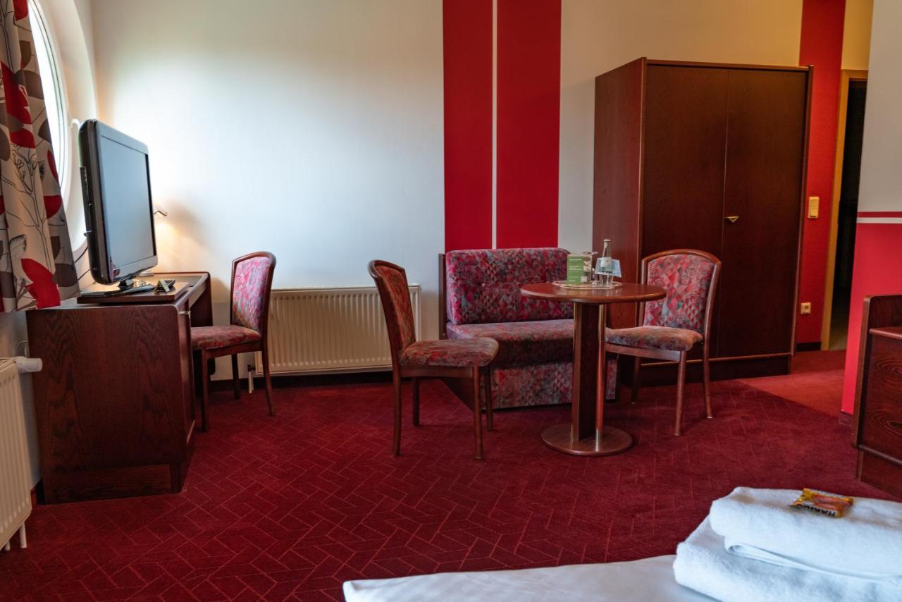 Parkhotel Neustadt Garni Екстериор снимка